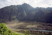 Urubamba valley, dominated by the imposing summits of the Cordillera de Vilcabamba
